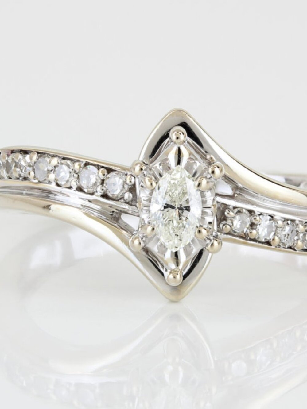 1980s Vintage Marquise Bridal Engagement Ring 14K Yellow Gold Anniversary Gift